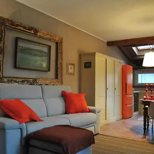  Ferienhaus Casetta Camilla Italien